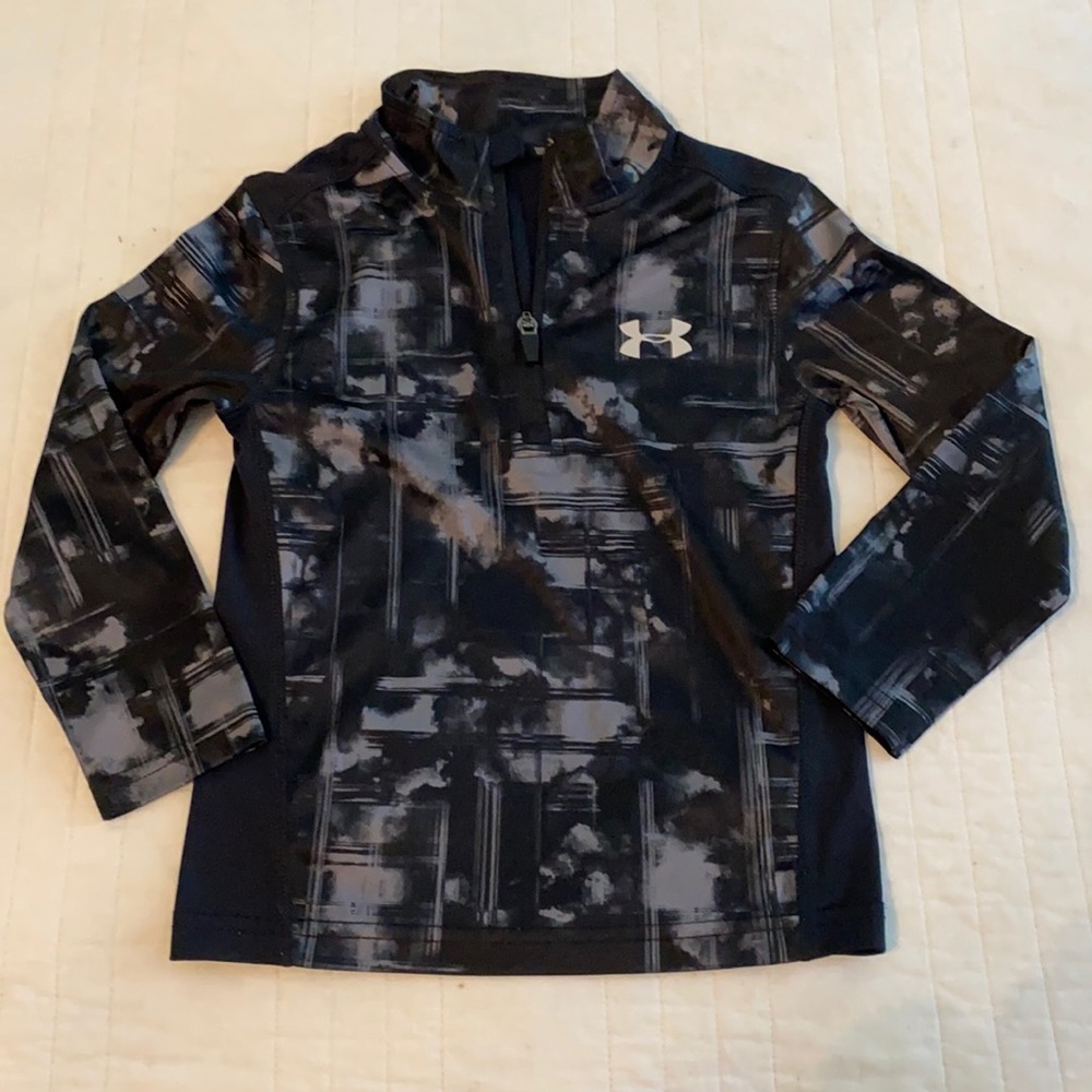 Toddler boy Sz 4T Under Armour quarter zip-up.
